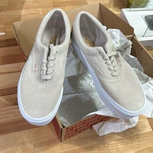 Women’s vans